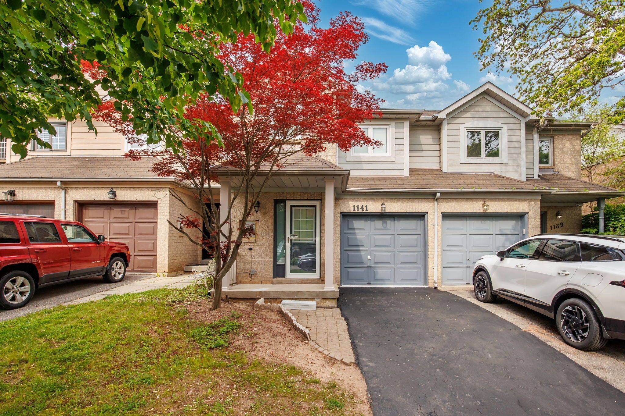 Oakville, ON L6M 3M1,1141 Westview TER
