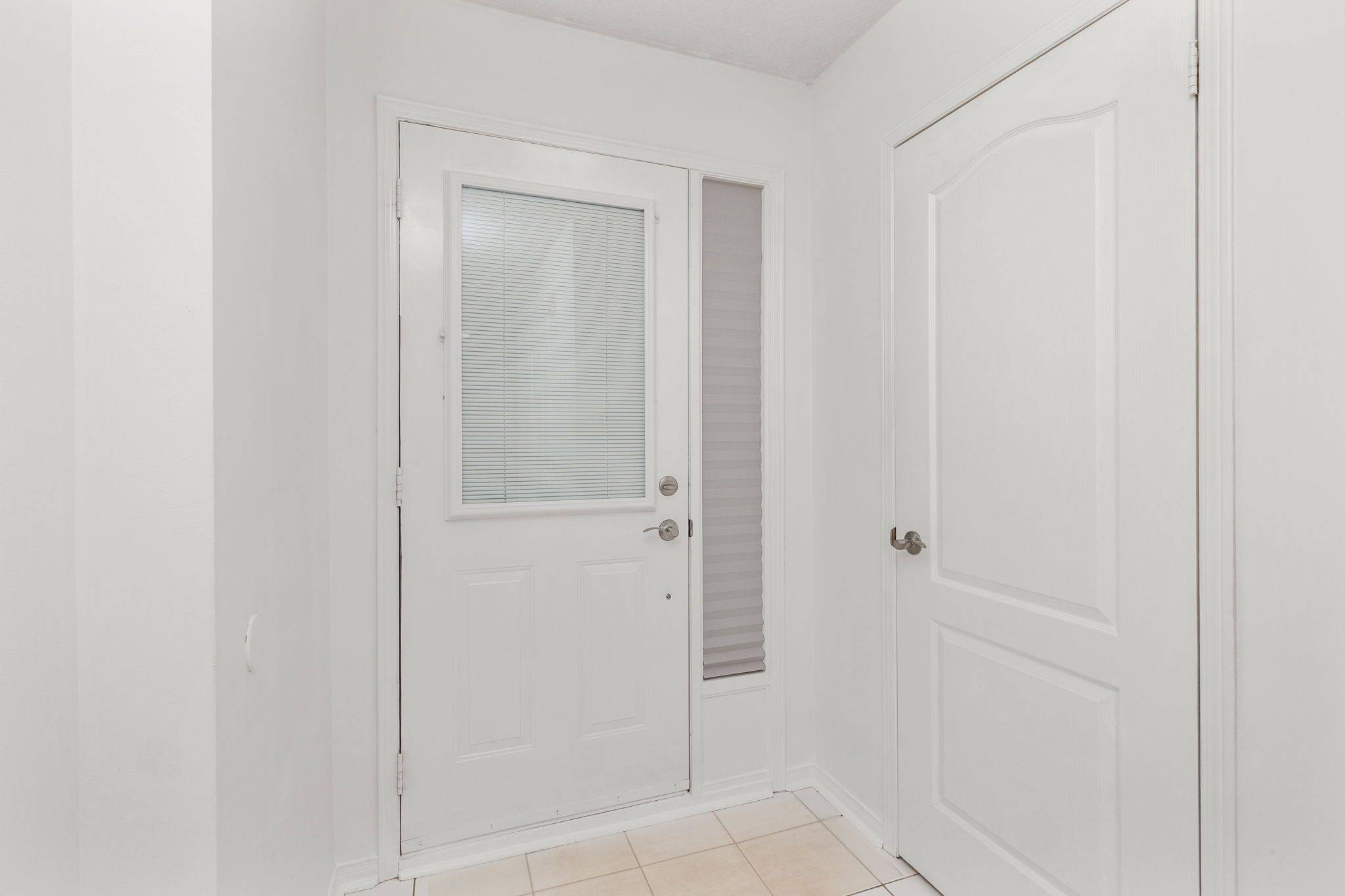 Oakville, ON L6M 3M1,1141 Westview TER