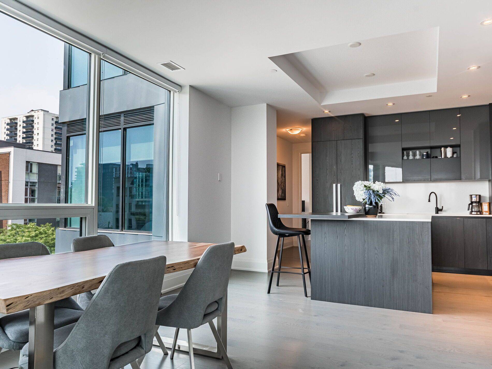 Mississauga, ON L5G 4P3,55 Port ST E #403
