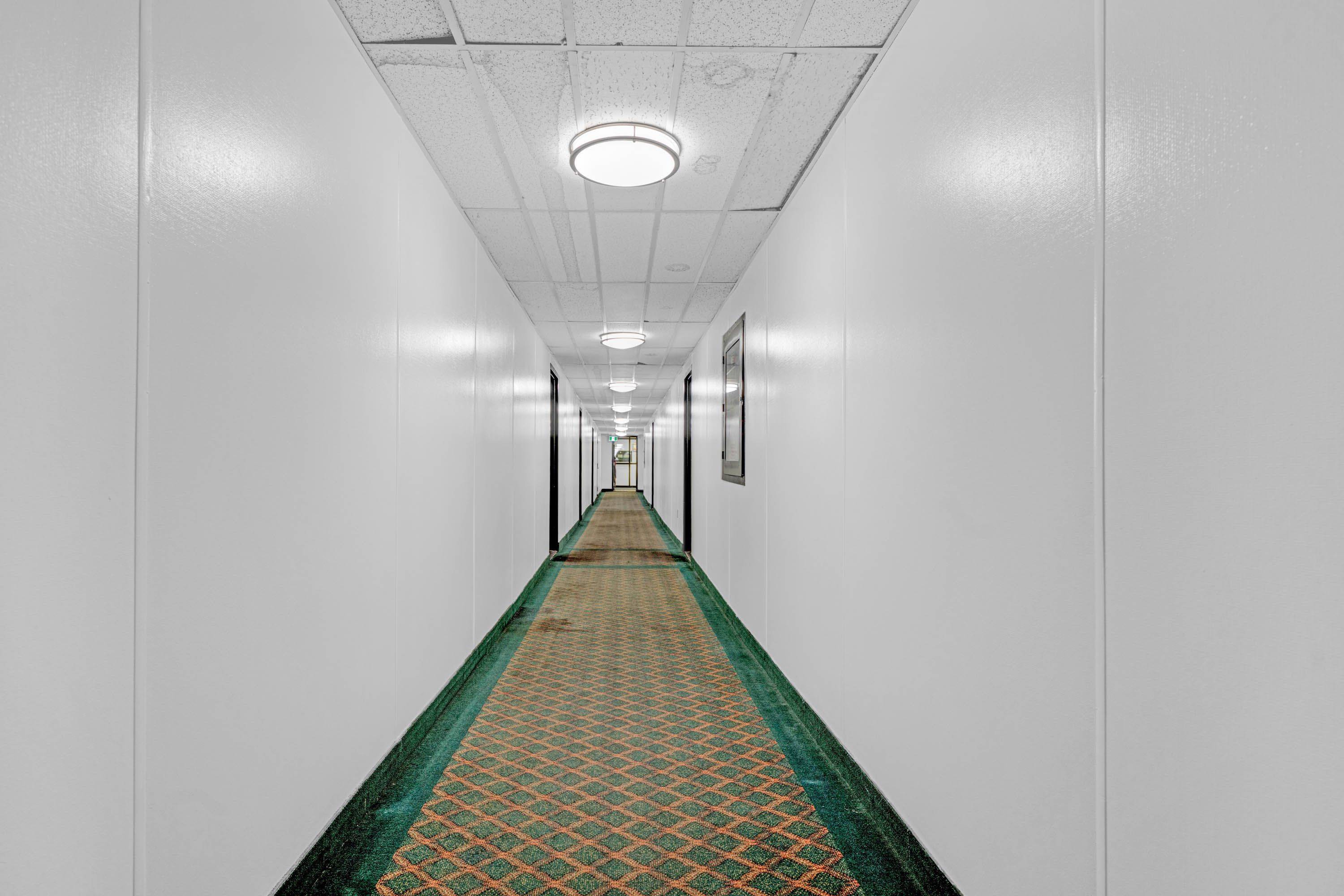 Toronto W09, ON M9R 1S8,320 Dixon RD #105