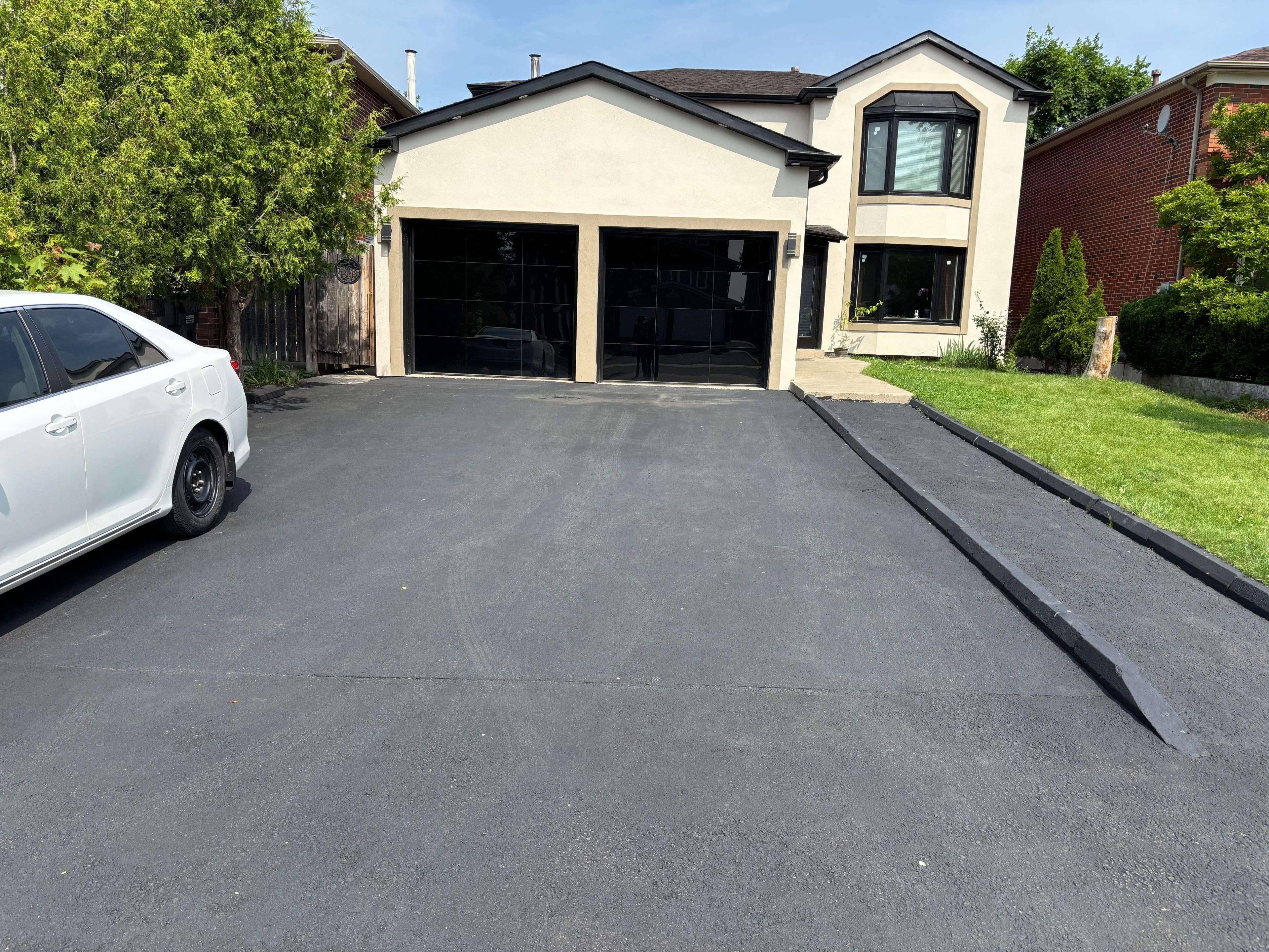 Mississauga, ON L5M 4K5,2599 Ambercroft TRL