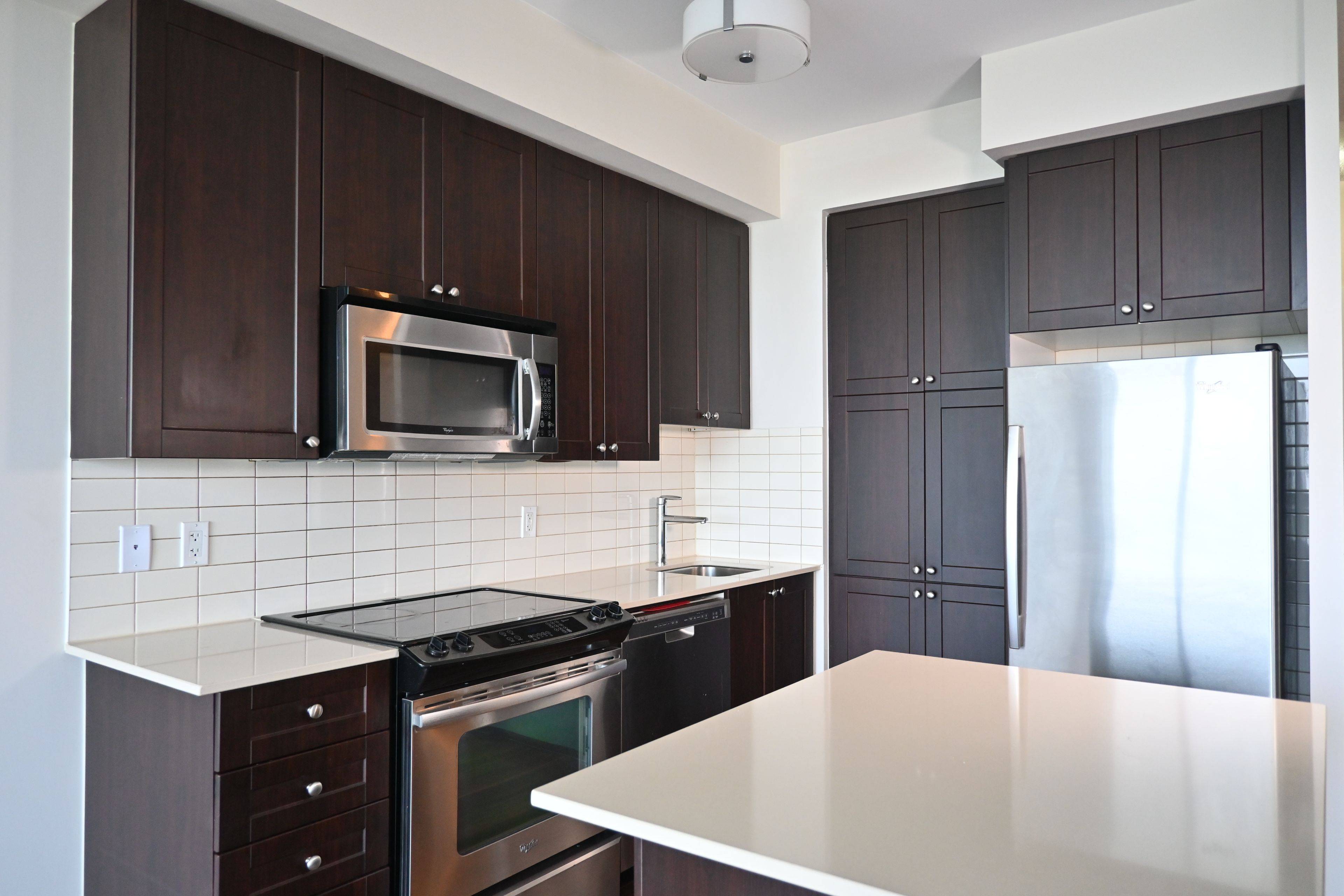 Toronto W08, ON M9B 0A4,15 Viking LN #3406