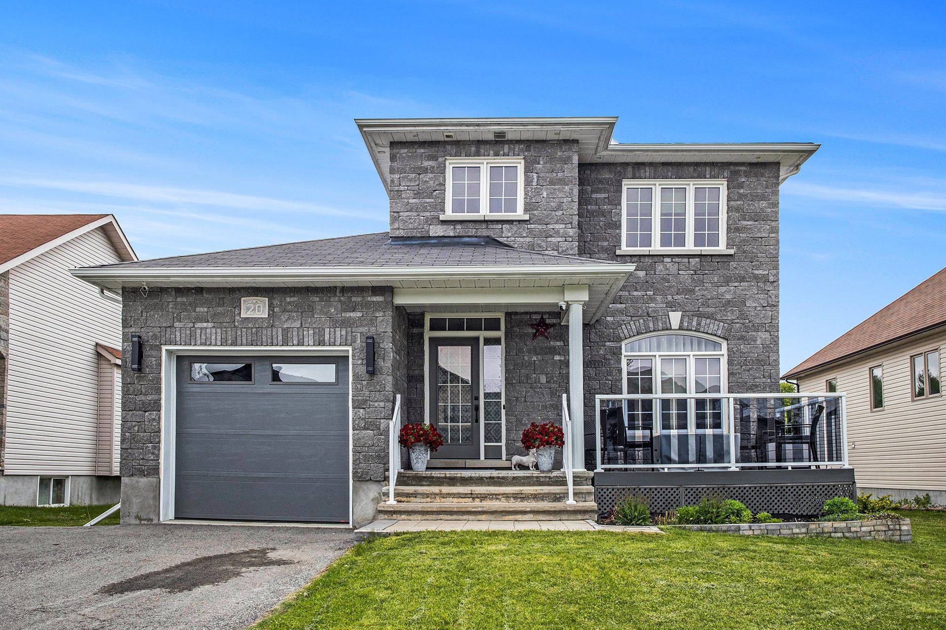 20 Dune ST, The Nation, ON K0A 2M0
