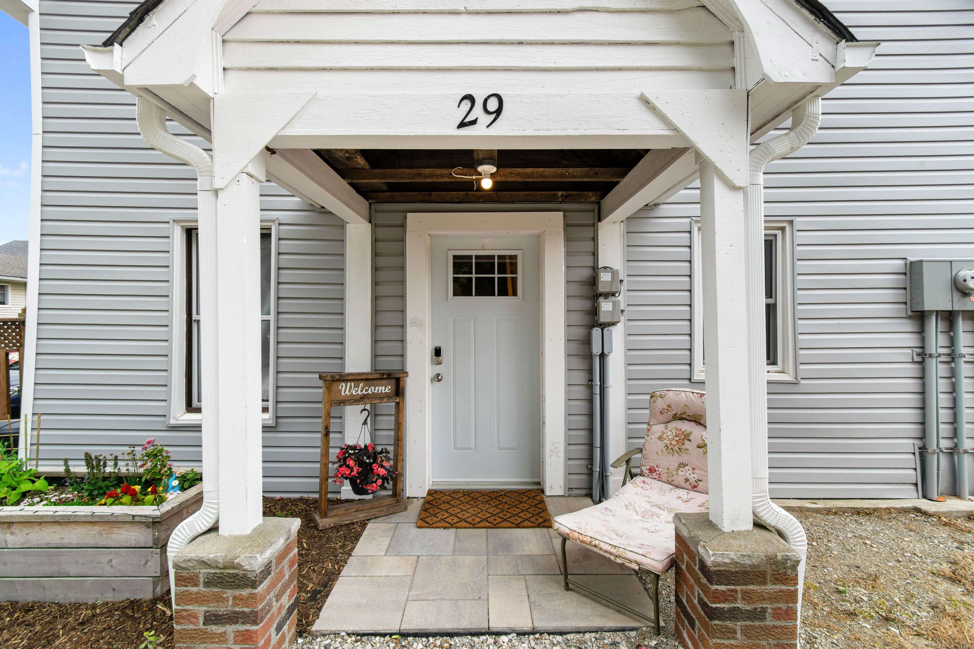 Norfolk, ON N0J 1E0,29 King CRES