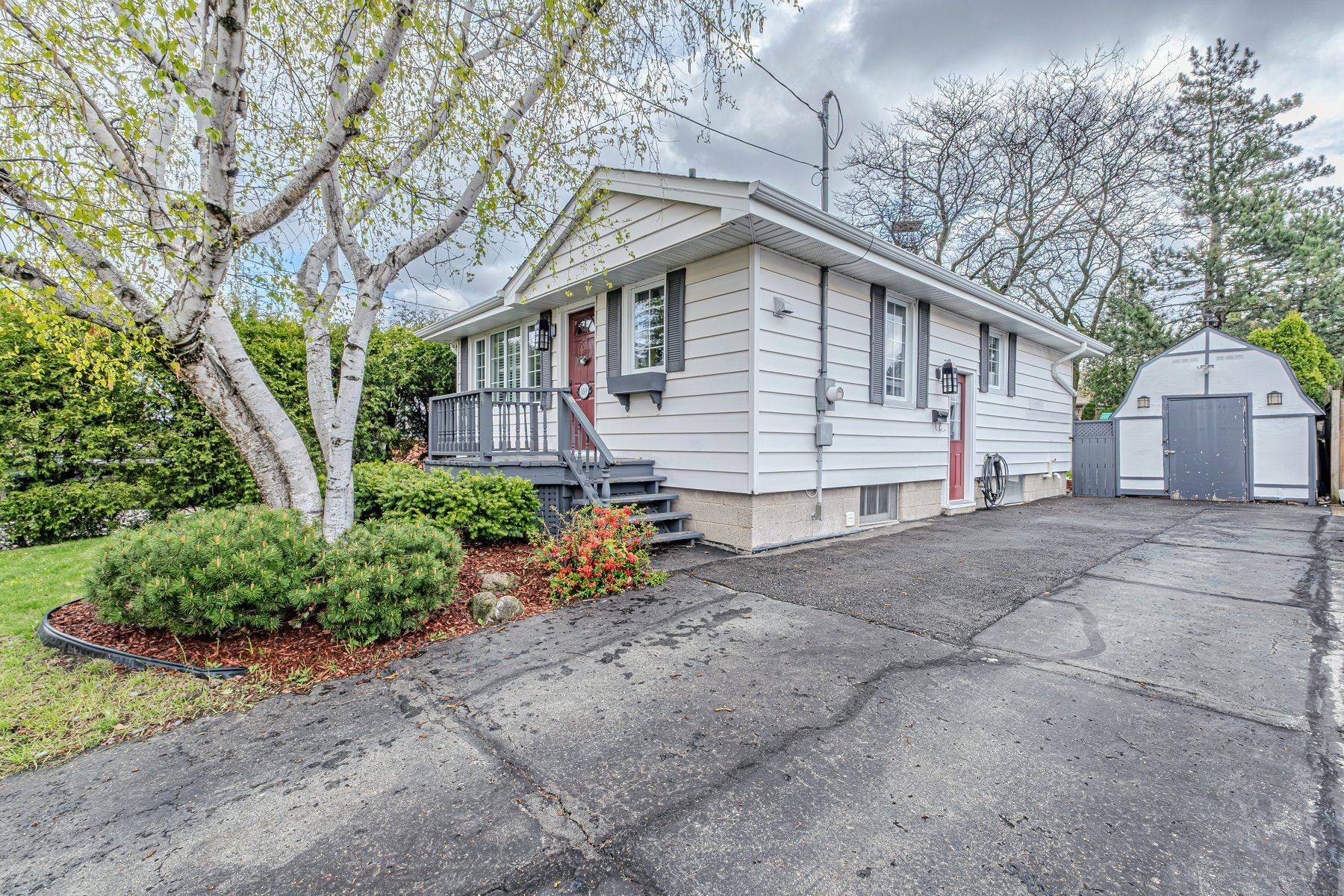 Hamilton, ON L9A 4P7,359 East 18th ST