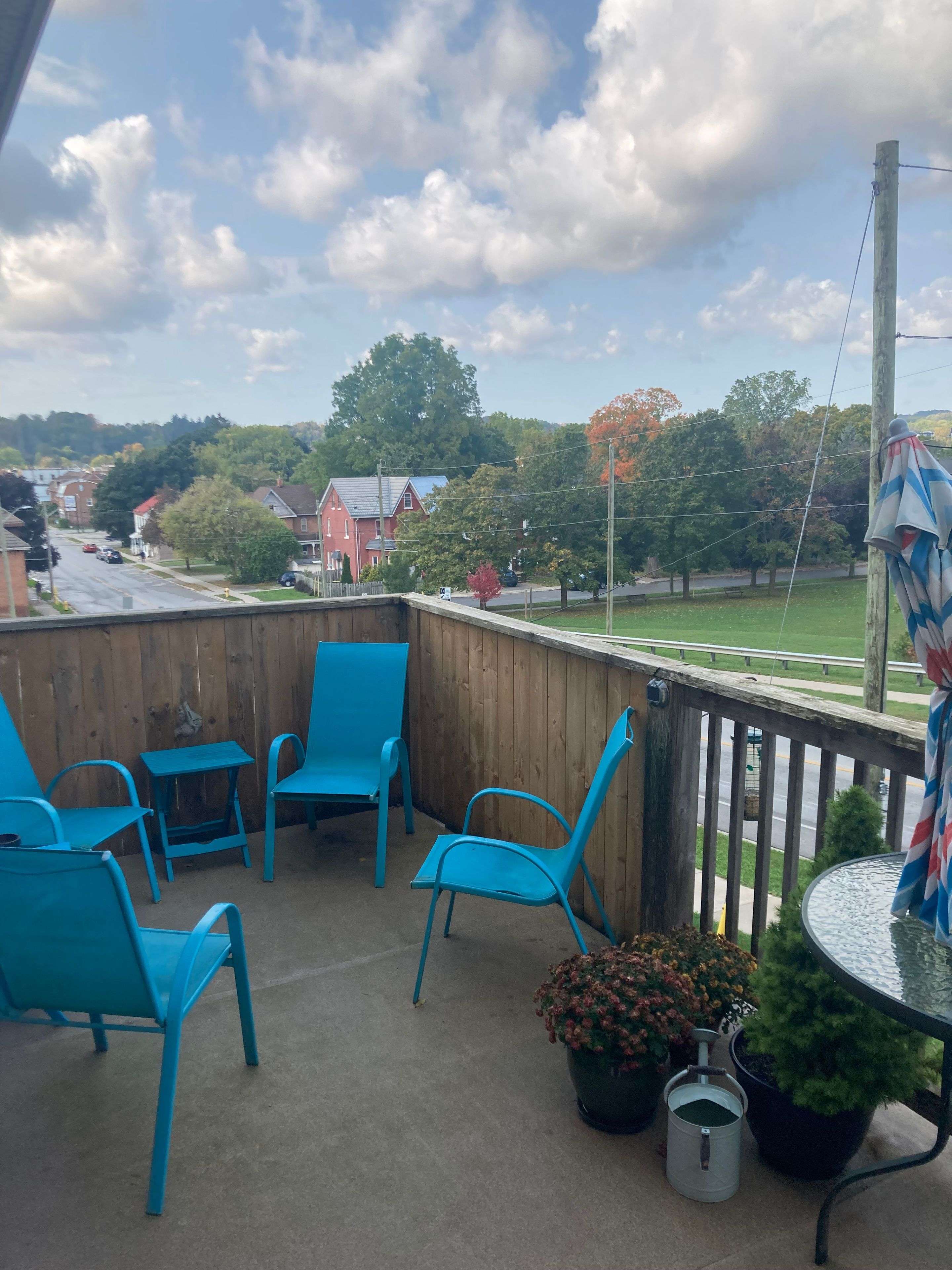 Owen Sound, ON N4K 1L7,537 8th ST E #3