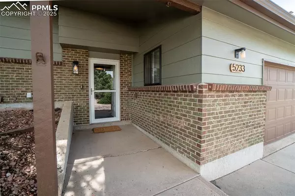 Colorado Springs, CO 80917,5233 Smokehouse LN
