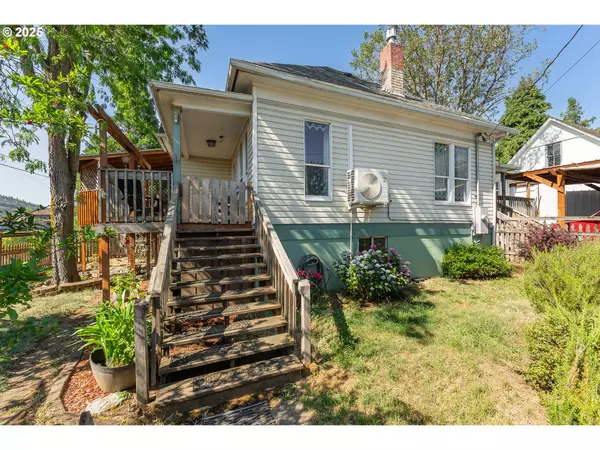 Roseburg, OR 97471,1210 SE Fullerton ST