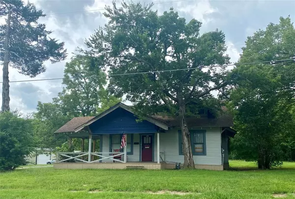 501 Bonham Street,  Ladonia,  TX 75449
