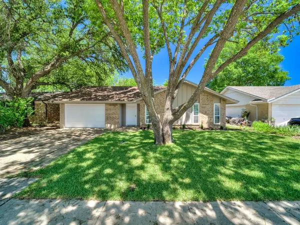 647 Price Drive, Lewisville, TX 75067