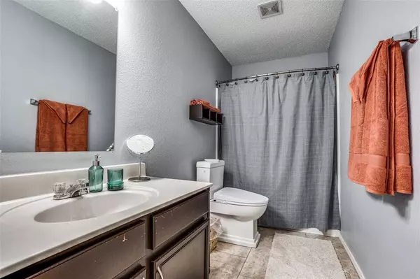 Grand Prairie, TX 75052,2459 LOST MESA