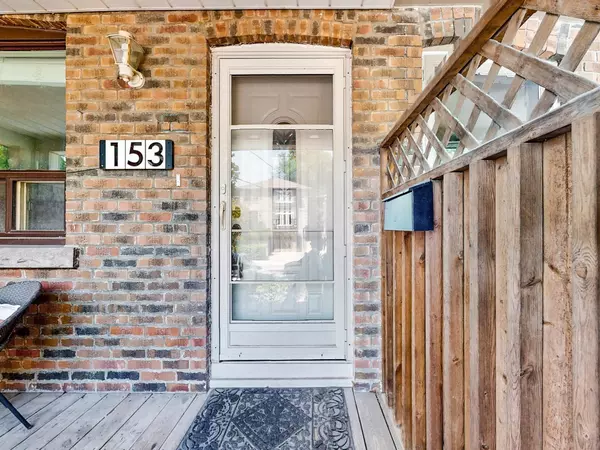Toronto C03, ON M4R 1G6,153 Castlefield AVE