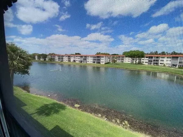 Pembroke Pines, FL 33025,8961 S Hollybrook Blvd #301