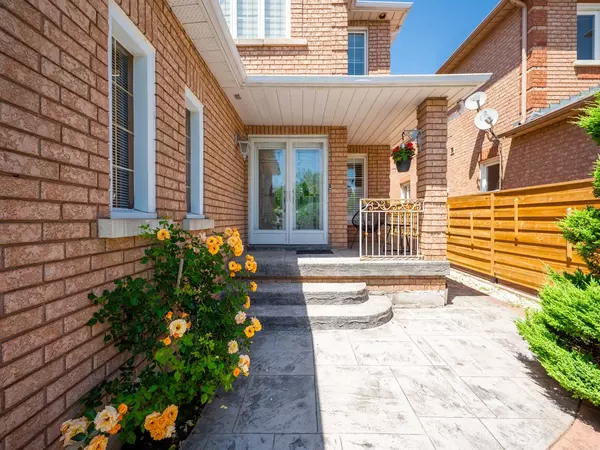 Vaughan, ON L6A 1X6,284 Avro RD