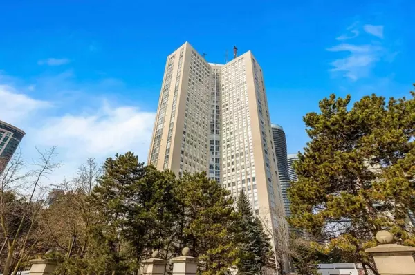 3650 Kaneff CRES #1803, Mississauga, ON L5A 4A1