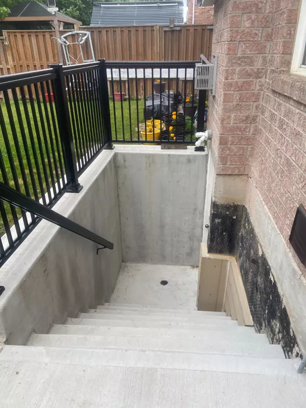 162 Luella CRES, Brampton, ON L7A 3H8