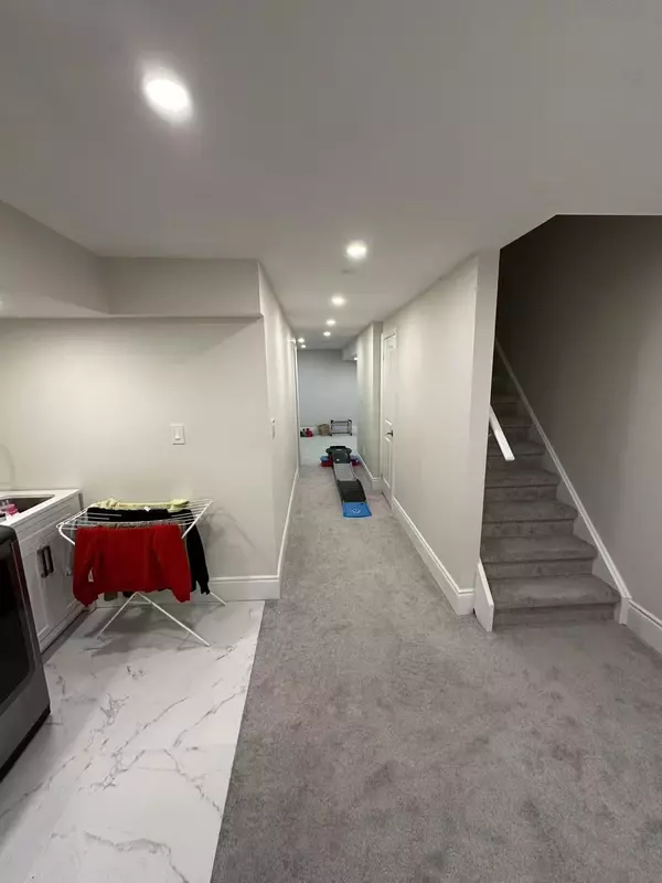 Oakville, ON L6L 6W9,3430 Hayhurst CRES #Basement