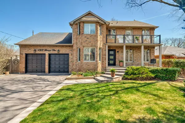 Burlington, ON L7L 5N1,4302 SHOREACRES PL