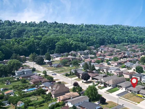 31 Kilbourn AVE, Hamilton, ON L8G 3C9
