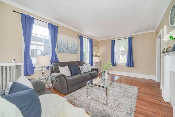Kawartha Lakes, ON K9V 1W4,29 George ST E