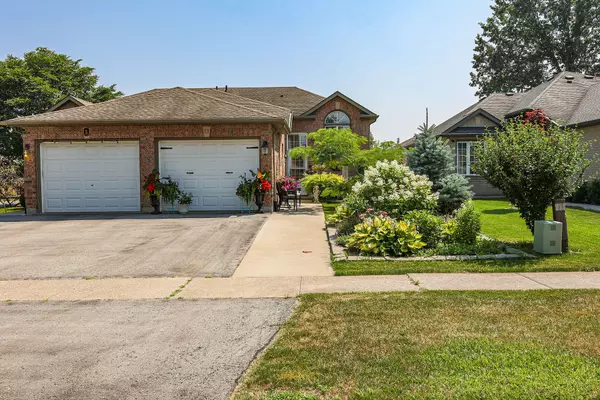 11 Jefferson CT W, Welland, ON L3C 7G5