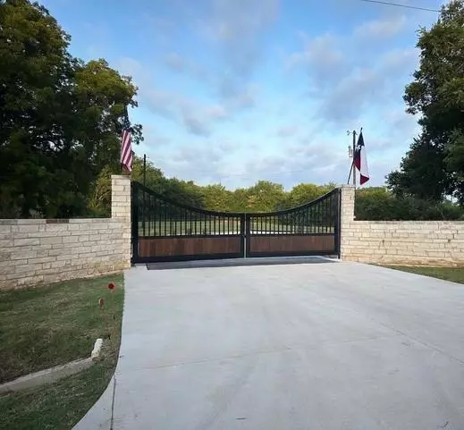 9015 US Highway 69, Bells, TX 75414