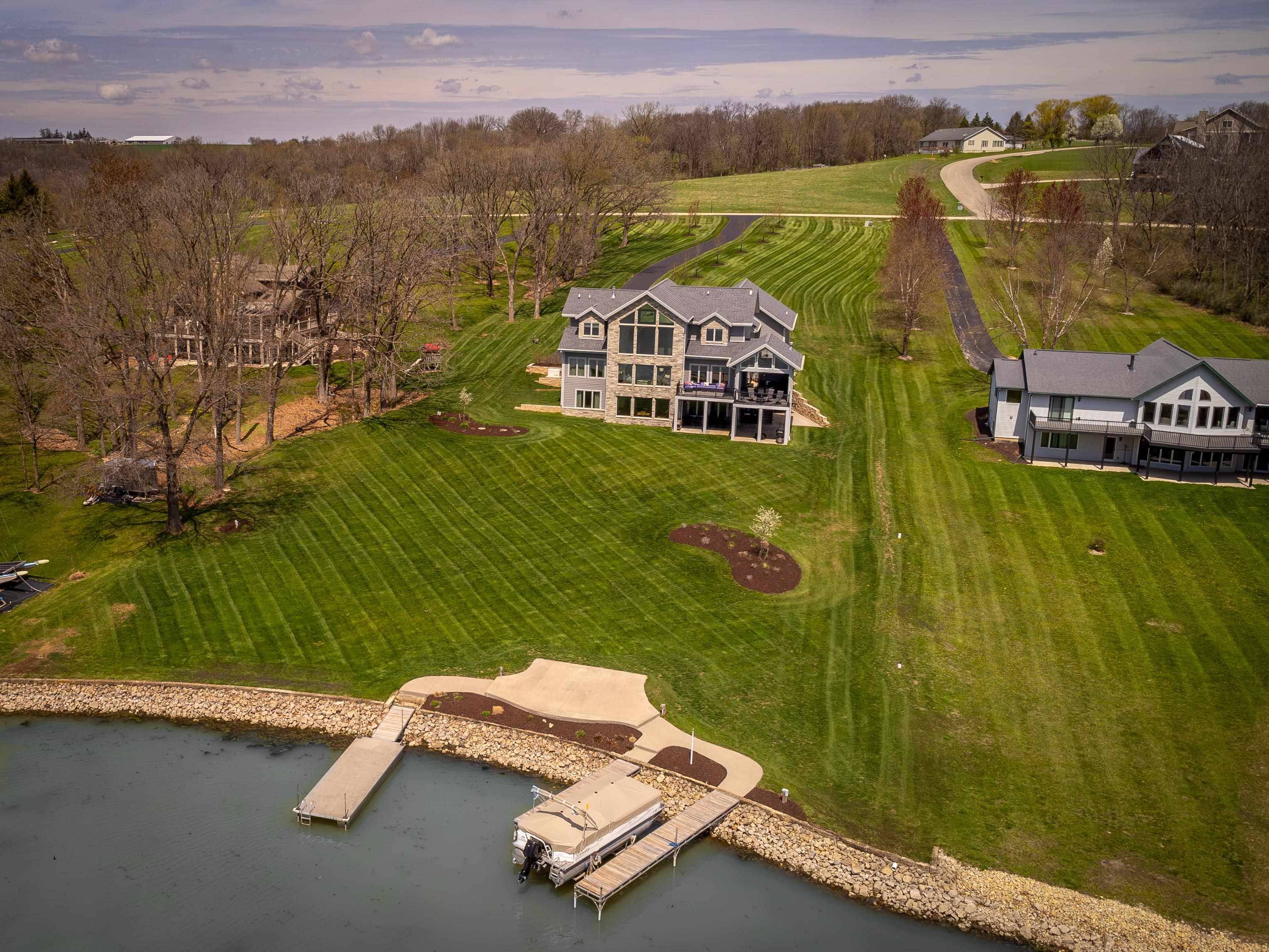 25-80 Lake Carroll Boulevard, Lake Carroll, IL 61046