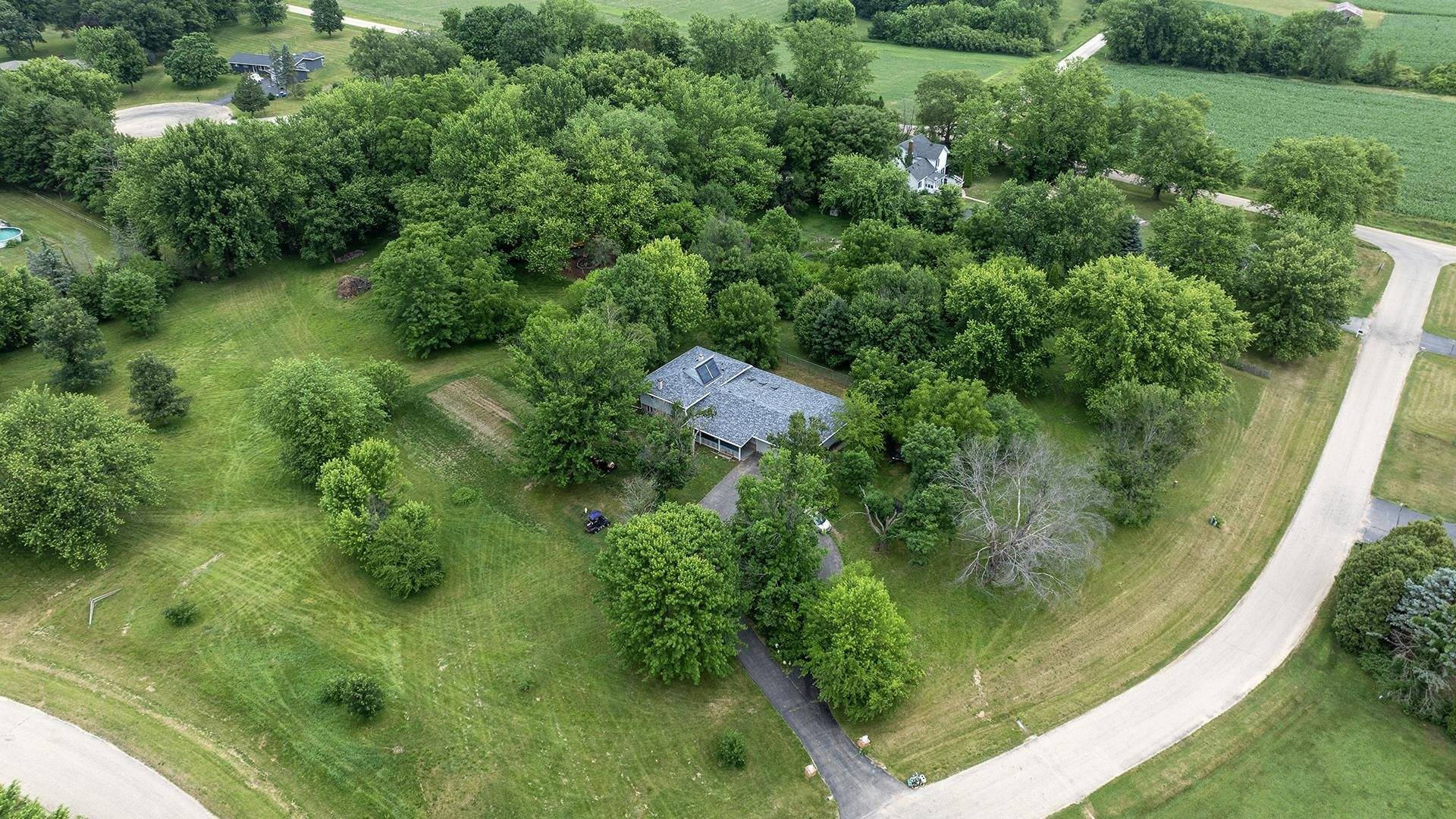 2724 Century Drive, Winnebago, IL 61088