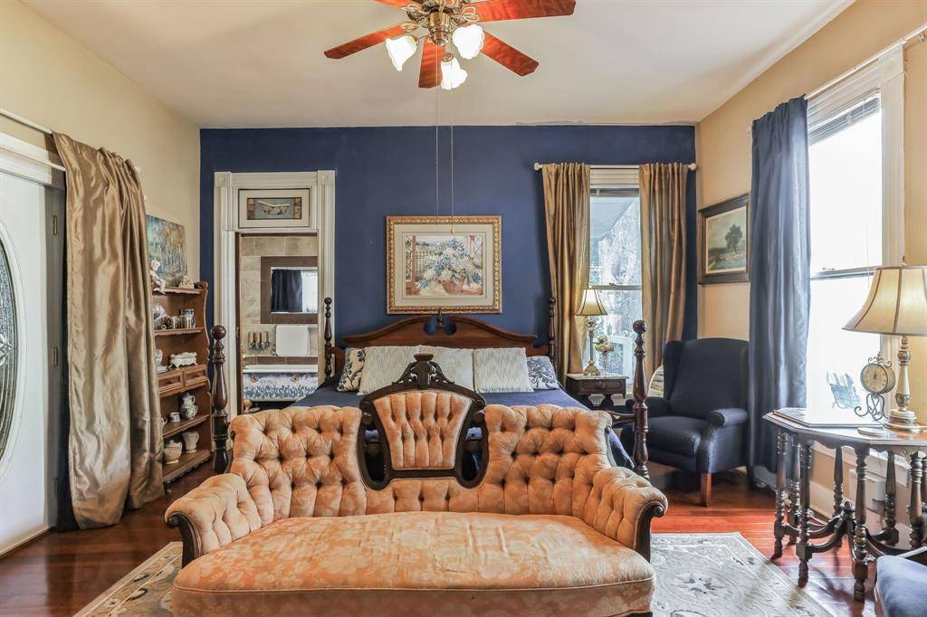 San Saba, TX 76877,203 W Commerce Street