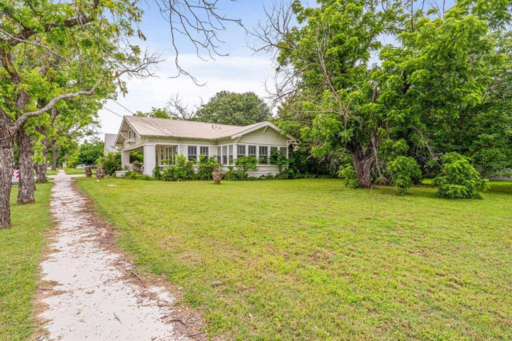 Stephenville, TX 76401,817 W Long Street