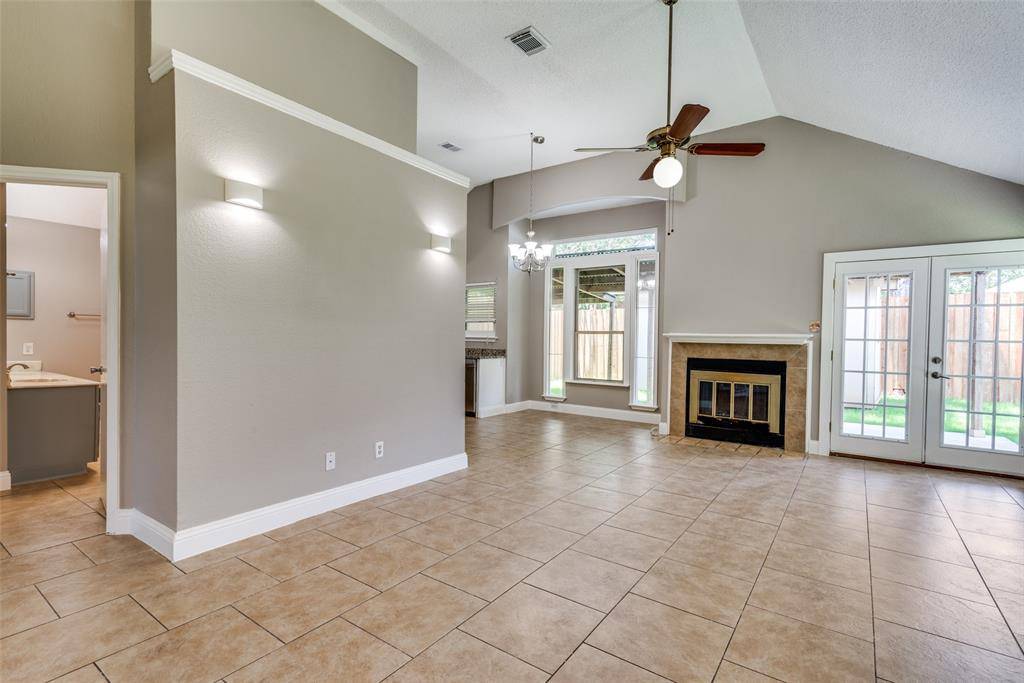 Lewisville, TX 75067,938 Boxwood Drive