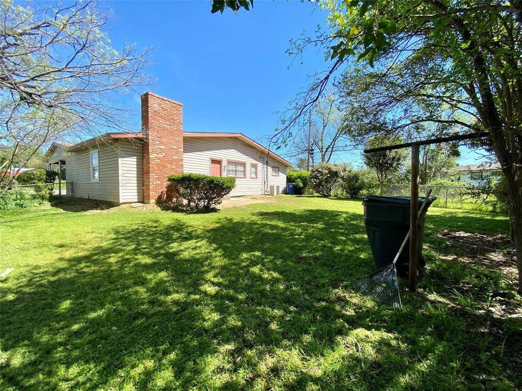 Dallas, TX 75243,8312 Granis Street