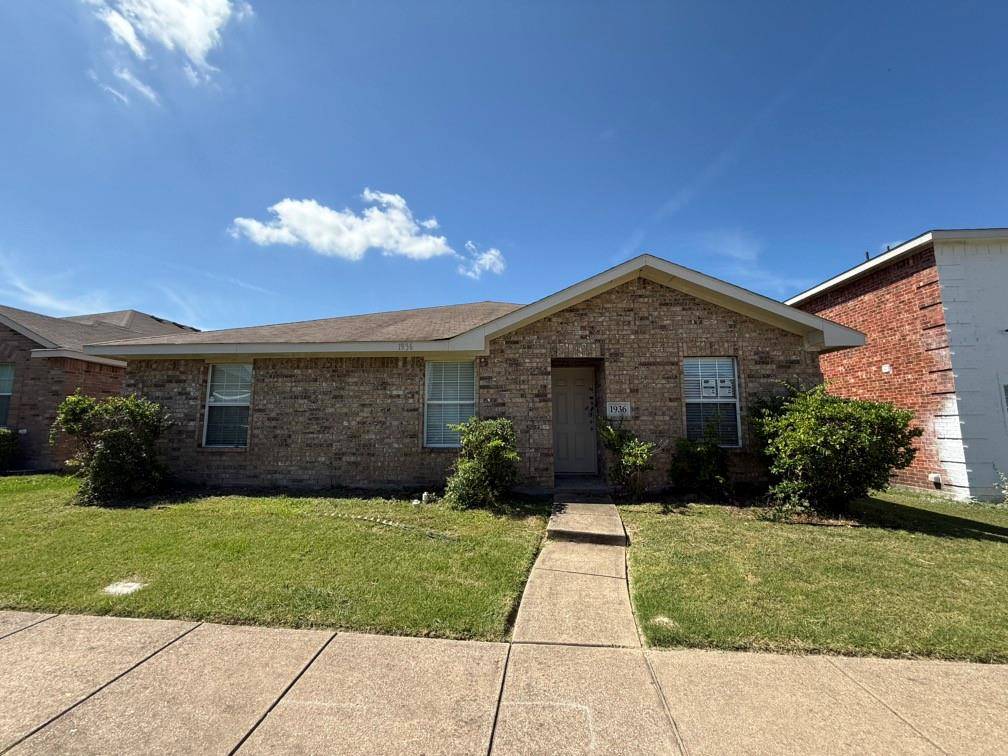 1936 Encino Drive, Lancaster, TX 75146