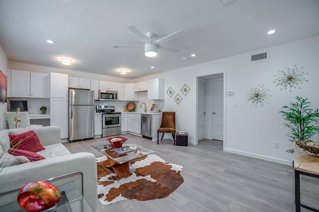 Dallas, TX 75206,1809 Bennett Avenue #203A
