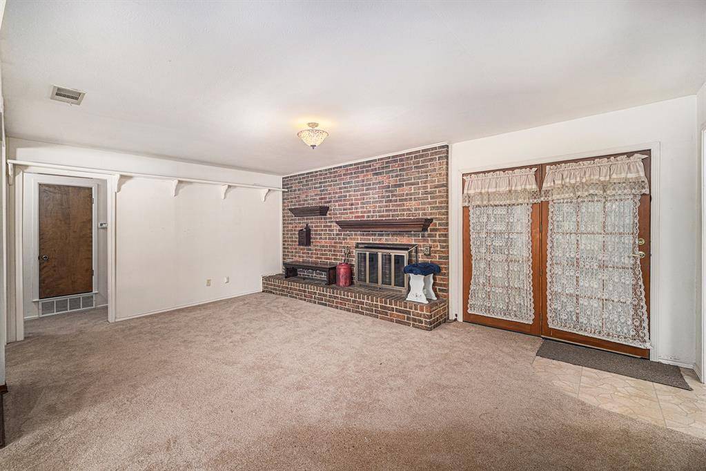 Benbrook, TX 76116,8921 Sirocka Drive