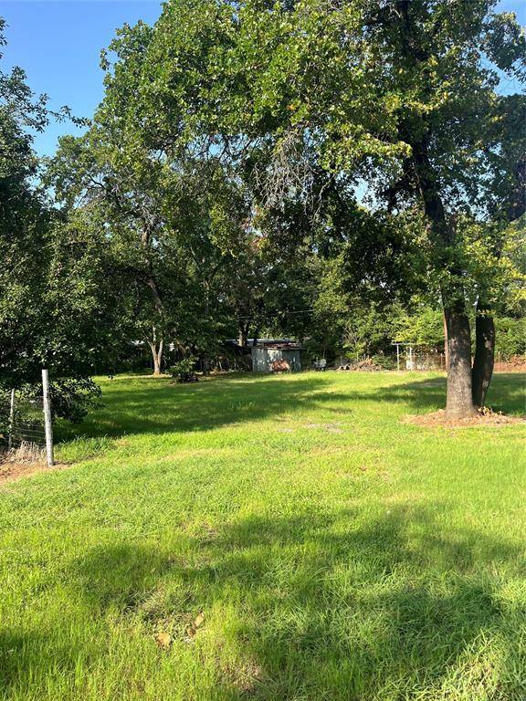 181 Maid Marian Drive, Gordonville, TX 76245
