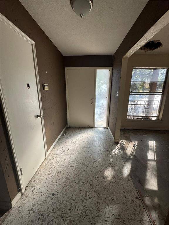 Fort Worth, TX 76133,5520 Woodway Drive