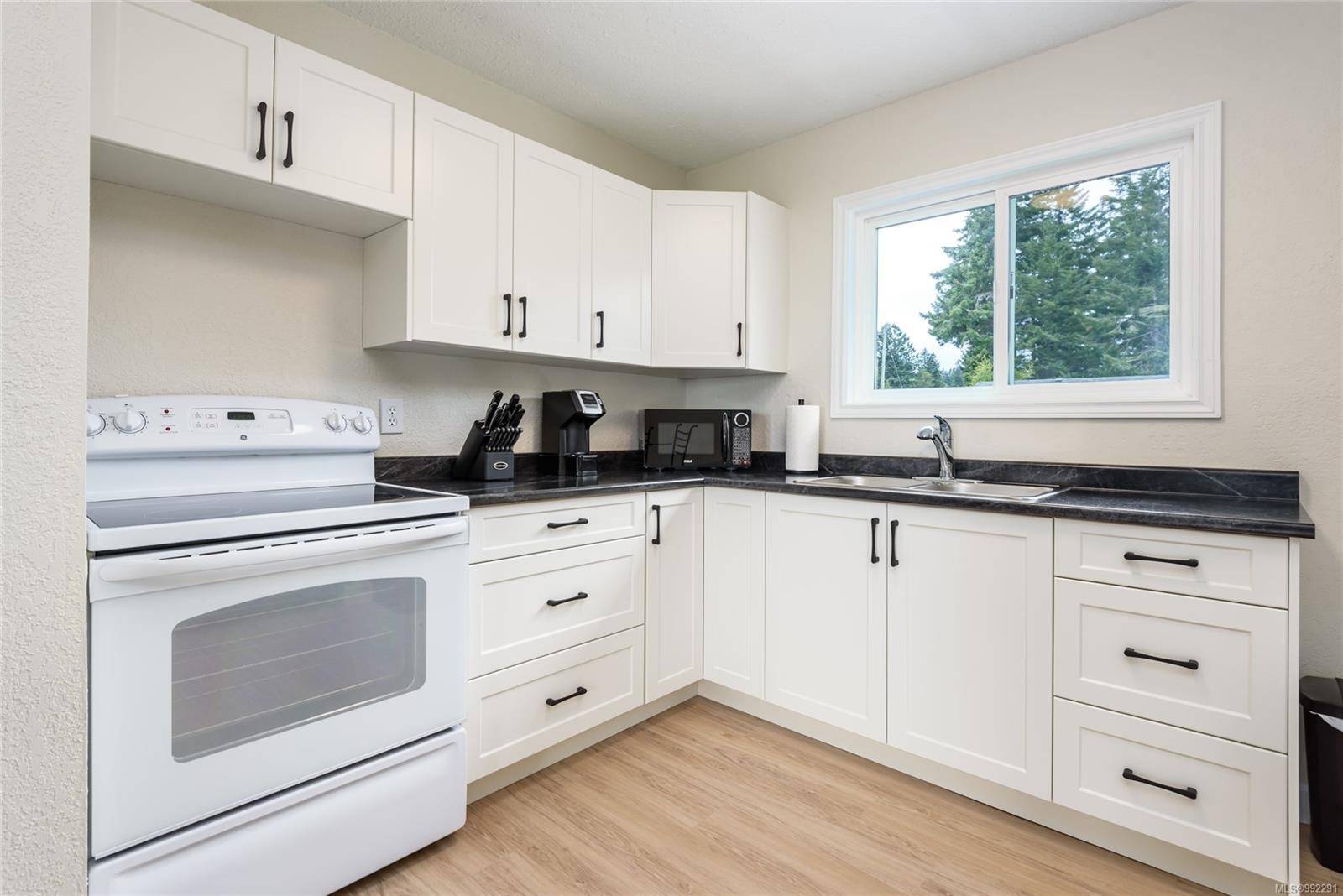 Courtenay, BC V9J 1W9,5730 Coral Rd #11