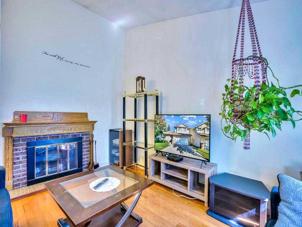 Calgary, AB t2a 6m2,6920 4 AVE Northeast