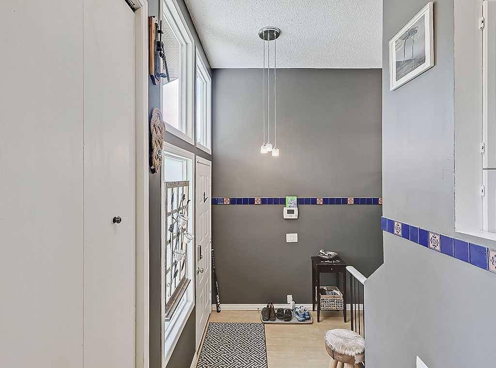 Calgary, AB T3K 2B7,172 Bernard DR NW