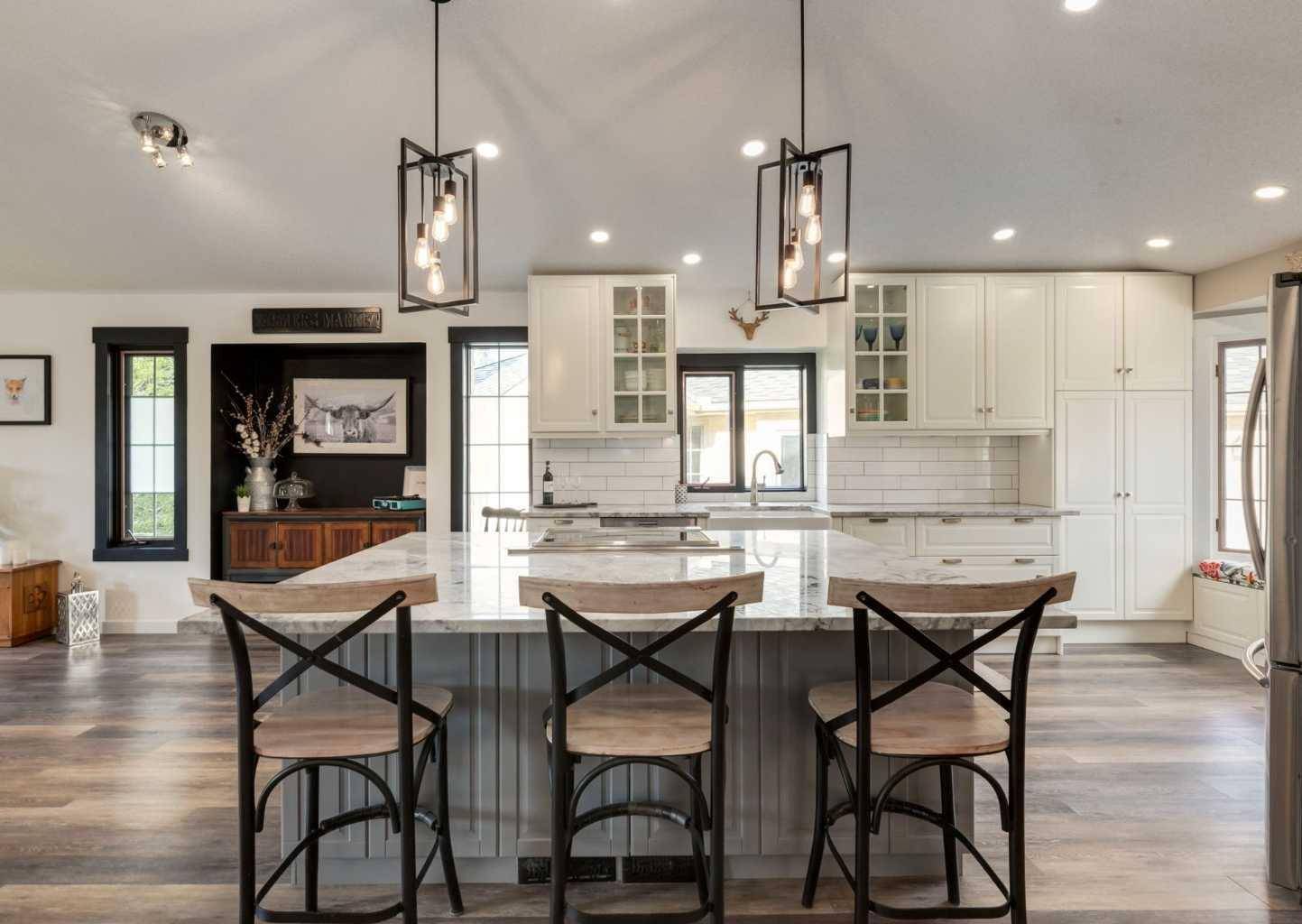 Calgary, AB T3A 3S2,99 Edgepark Villas NW