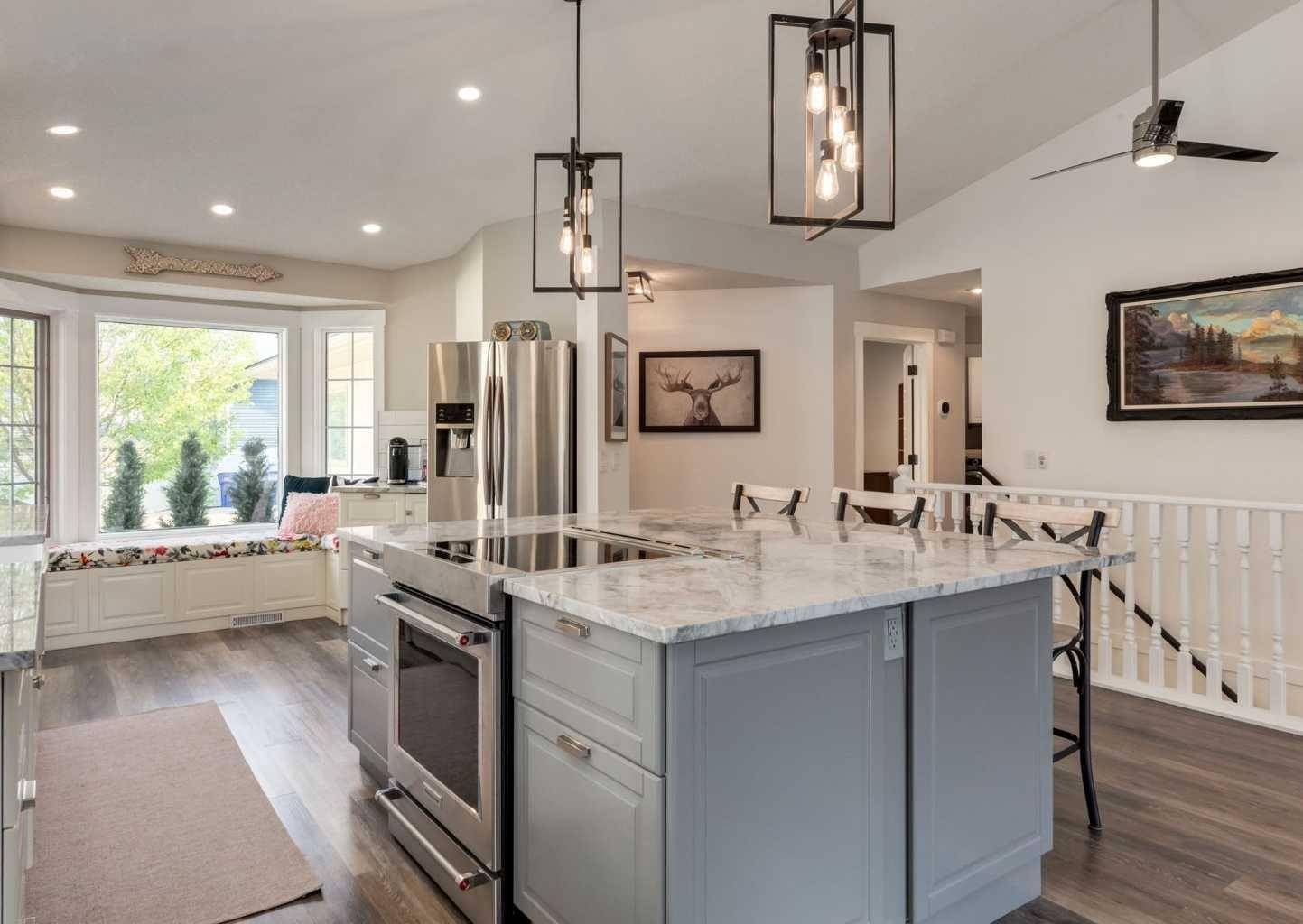 Calgary, AB T3A 3S2,99 Edgepark Villas NW