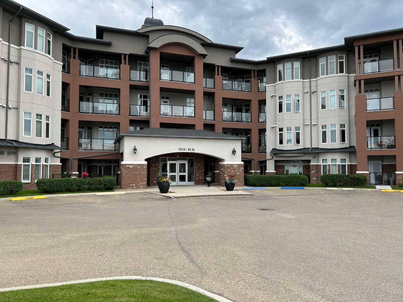 5213 61 ST #109, Red Deer, AB T4N 6N5