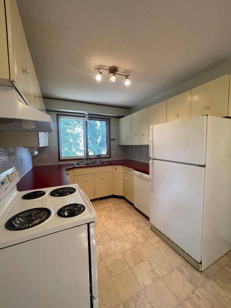 High Prairie, AB T0G1E0,4925 55th AVE