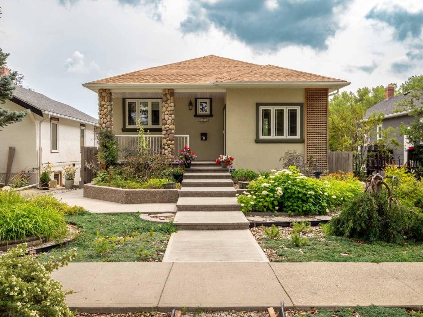 2006 7 AVE South, Lethbridge, AB T1J 1M6