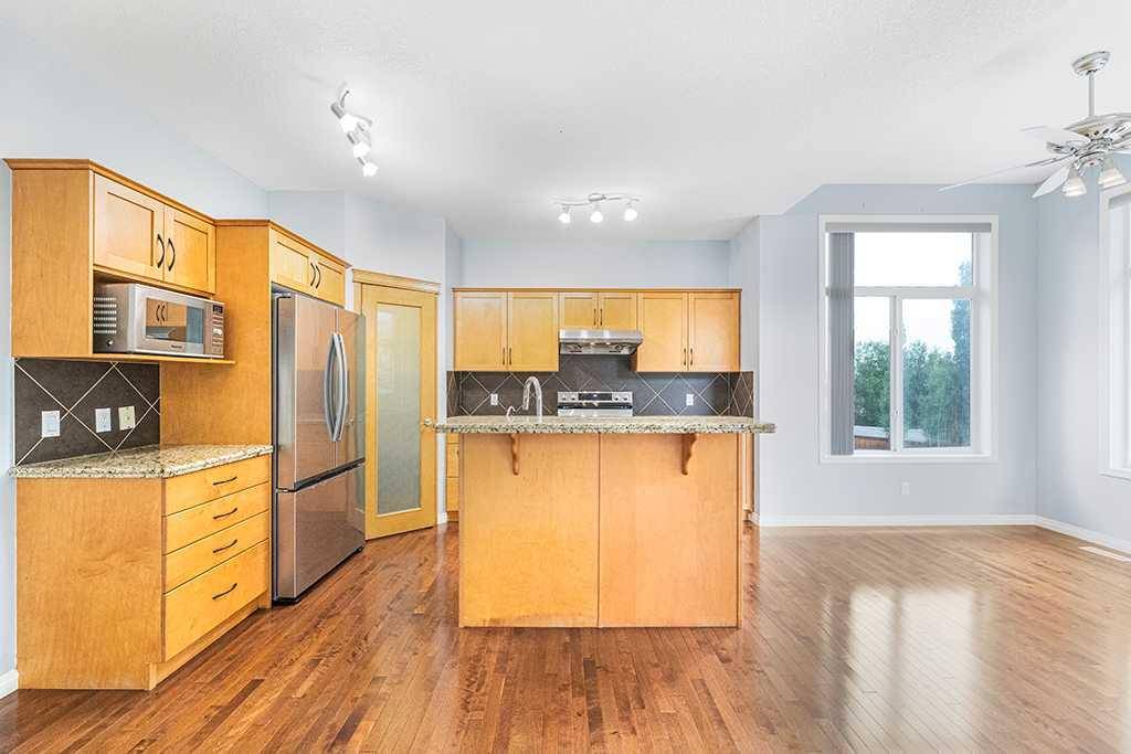 Calgary, AB T3R 1M3,170 Kincora VW NW