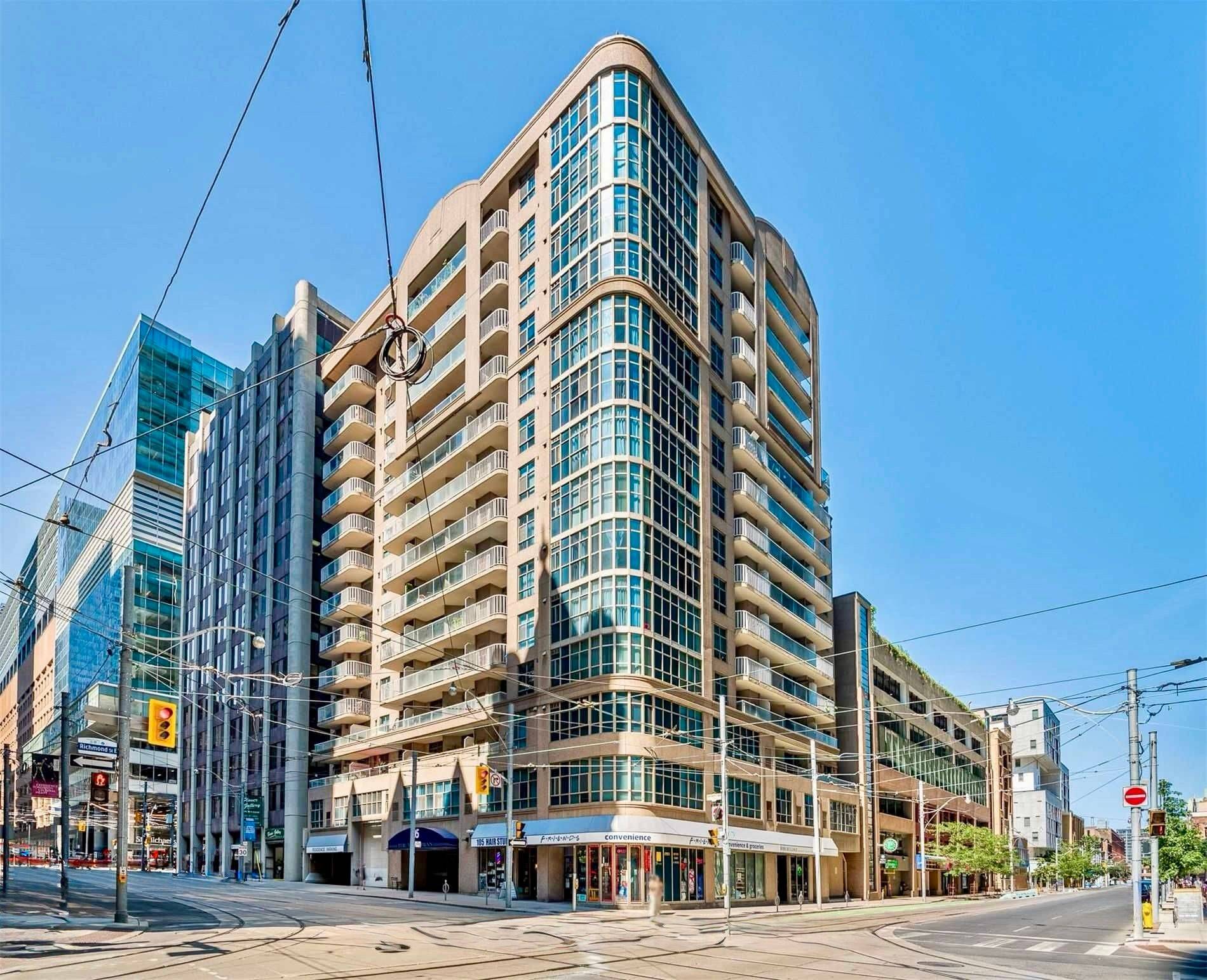 105 Victoria ST #LPH 6, Toronto C08, ON M5C 3B4