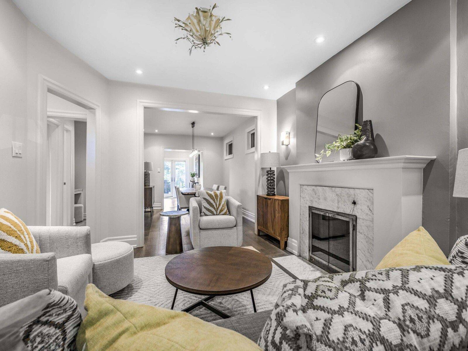 Toronto C03, ON M6C 1M2,33 Holland Park AVE