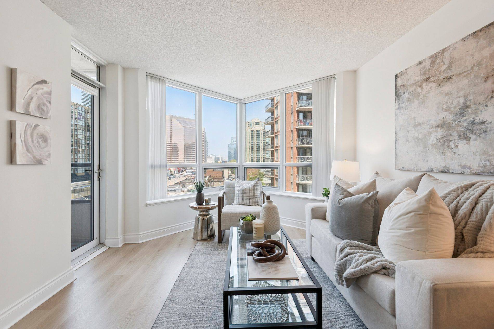 Toronto C14, ON M2N 5R6,500 Doris AVE #720