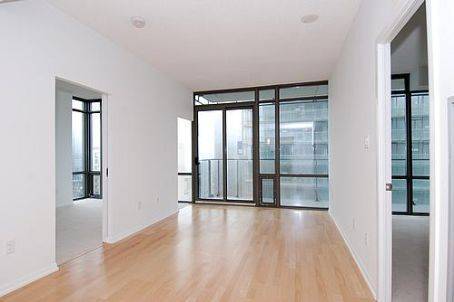 Toronto C01, ON M4Y 1A5,38 Grenville ST #1001